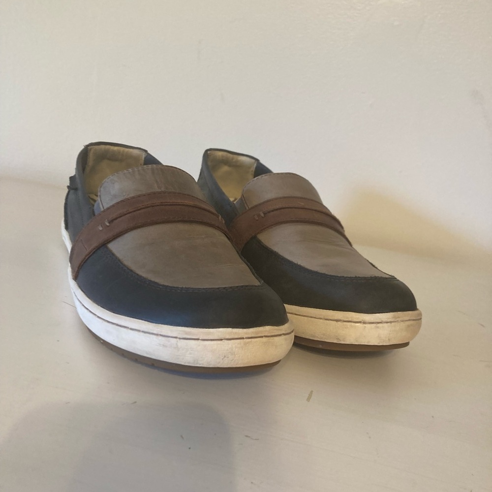 Taos Upward Penny Loafers Taupe Brown and Steel Grey Women's Size 8 Slip On Shoe